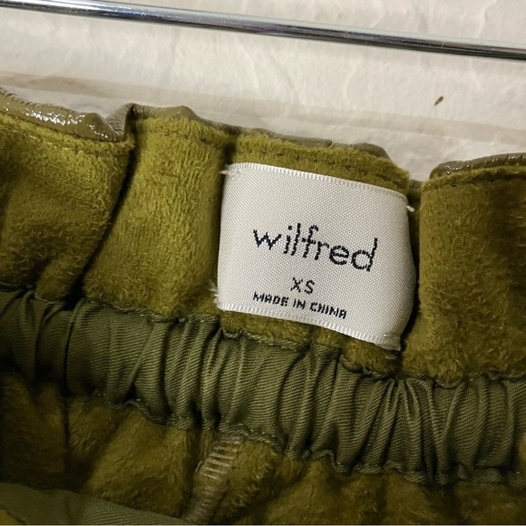 Aritzia Wilfred Jive High Waisted Faux Leather Pants in Avocado Green - Picture 9 of 10